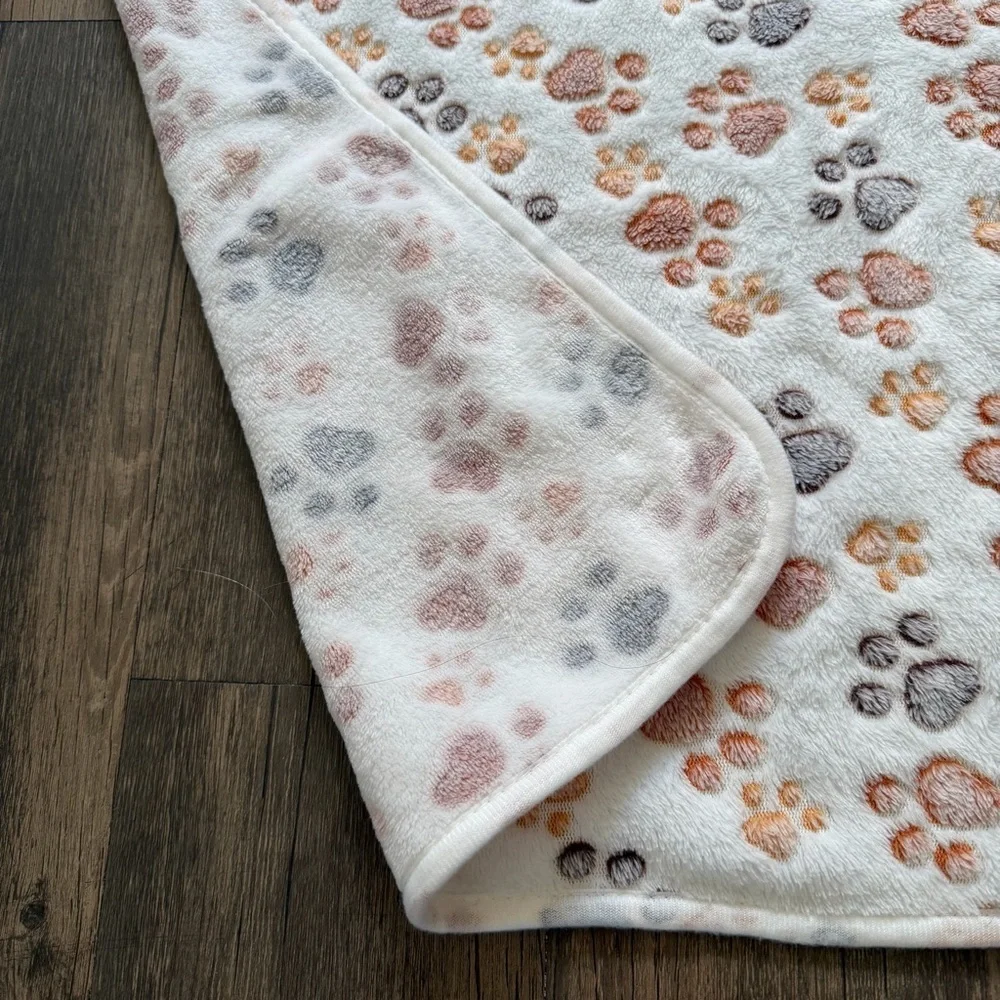 Snuggle Puppy 2 Piece Warm Soft Fluffy Fleece Flannel Pet Cat Dog Blanket Throw